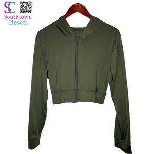 Vintage Women's Casual Long Sleeve Zip Up Crop Hoodie Jacket. Size Large